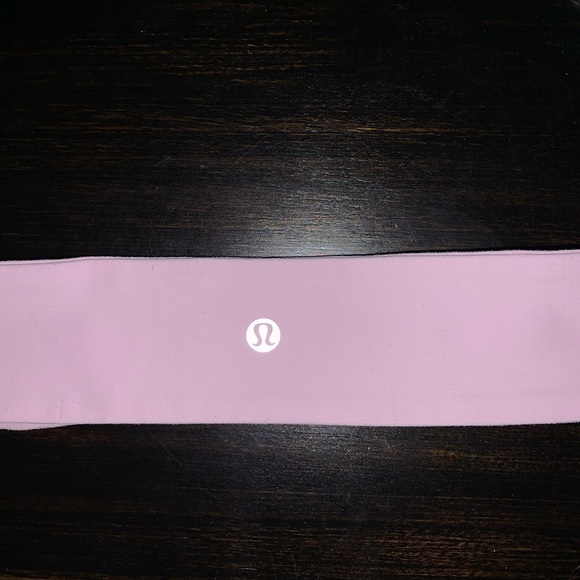 lululemon athletica Accessories - 🌸Lululemon headband🌸